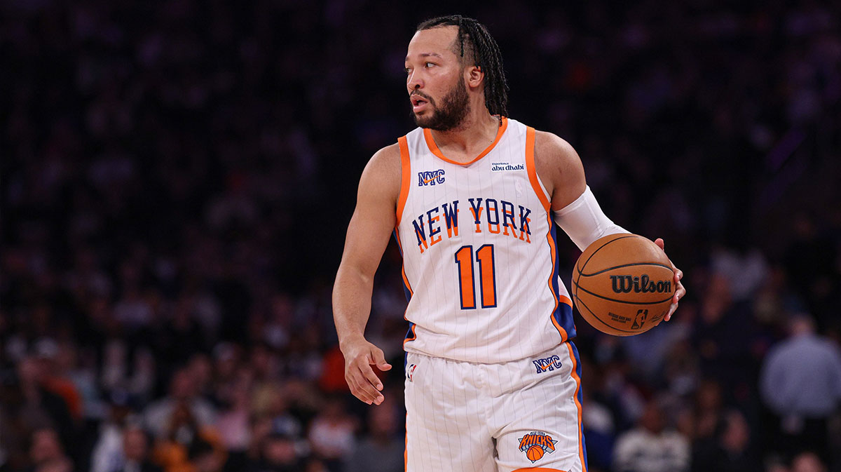 New York Knicks guard Jalen Brunson (11) dribbles up court during the second half against the Phoenix Suns at Madison Square Garden.