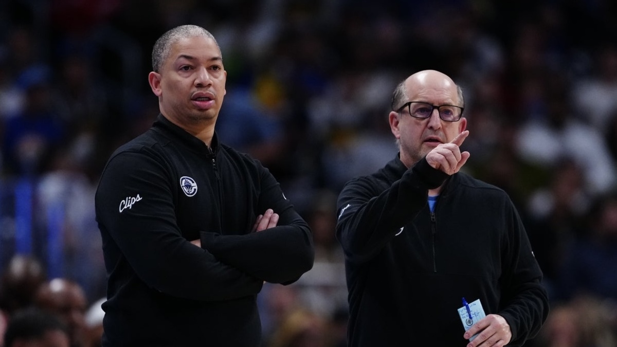 LA Clippers head coach Tyronn Lue and assistant head coach Jeff Van Gundy during the second half against the LA Clippers at Ball Arena.
