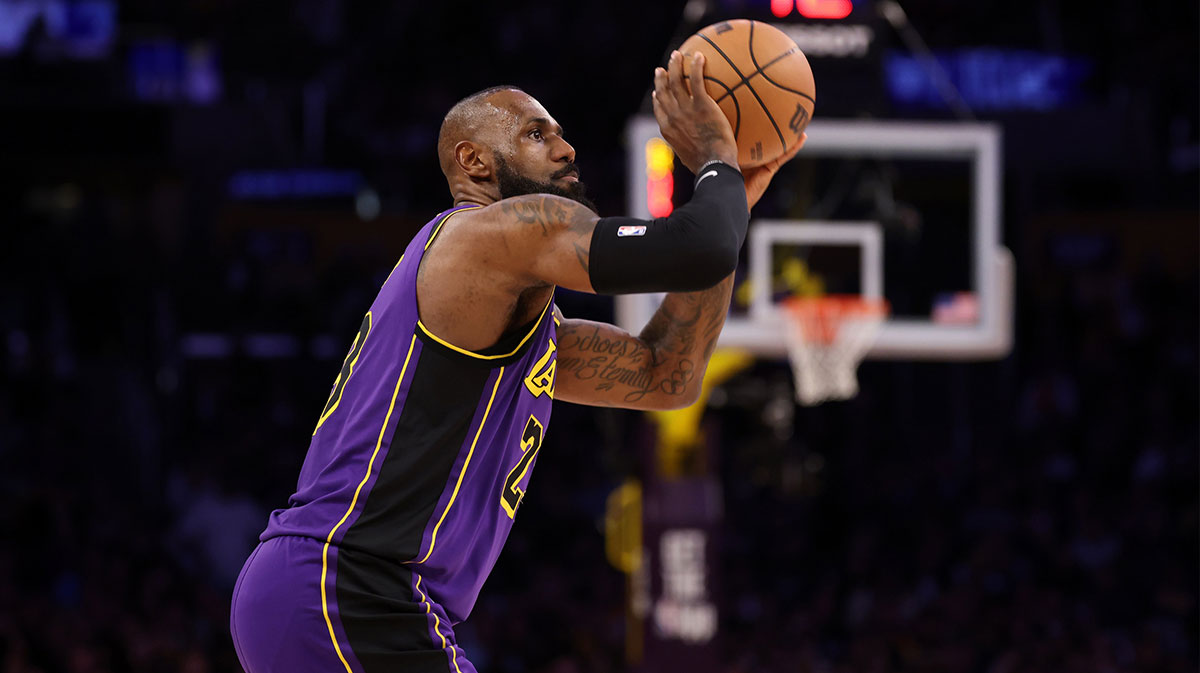 Los Angeles Lakers forward LeBron James (23) shoots the ball during the first quarter against the Houston Rockets at Crypto.com Arena.