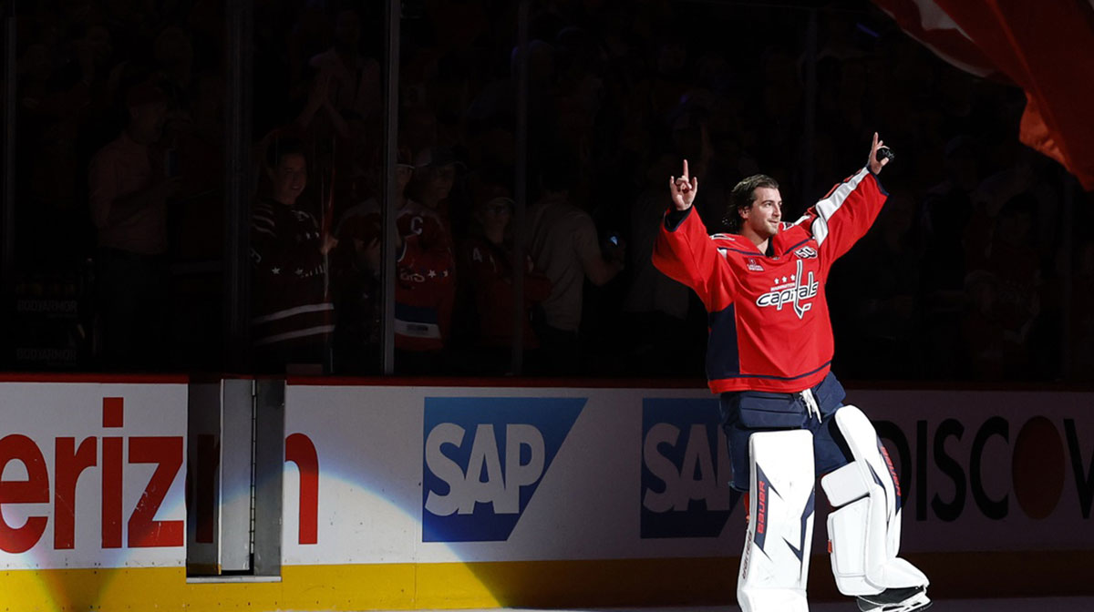 Washington Capitals goaltender Logan Thompson (48) acknowledges the crowd after being named number one star of the game against the Montreal Canadiens in game two of the first round of the 2025 Stanley Cup Playoffs at Capital One Arena.