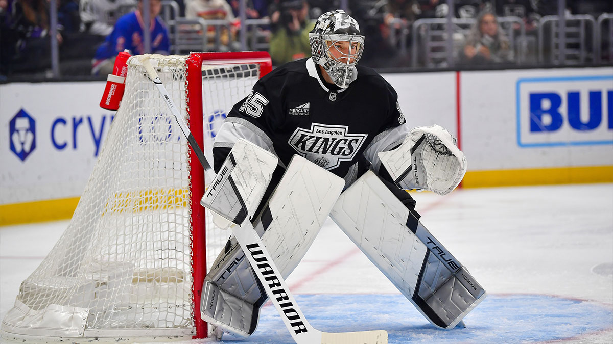Los Angeles Kings goaltender Darcy Kuemper (35) defends the goal against the New York Rangers during the first period at Crypto.com Arena.