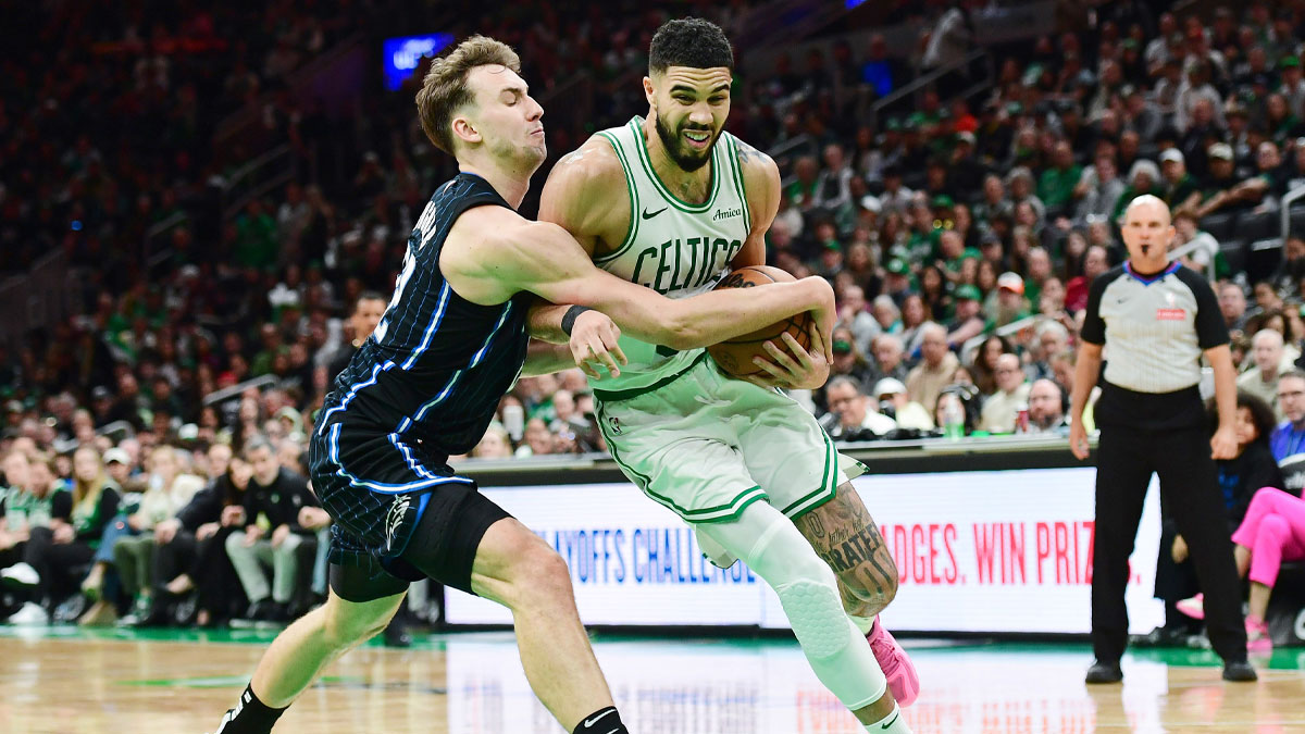 Magic forward Franz Wagner (22) tries to steal the ball