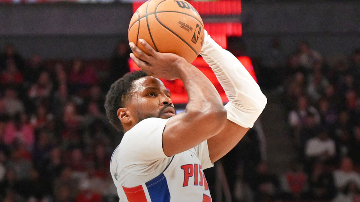 Detroit Pistons guard Malik Beasley (5) shoots the ball against the Toronto Raptors in the first half at Scotiabank Arena.