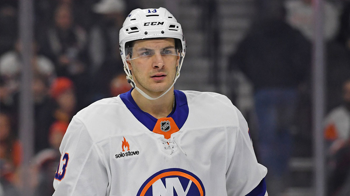 Islanders rumors: Insider floats current broadcaster, Red Wings legend as GM options