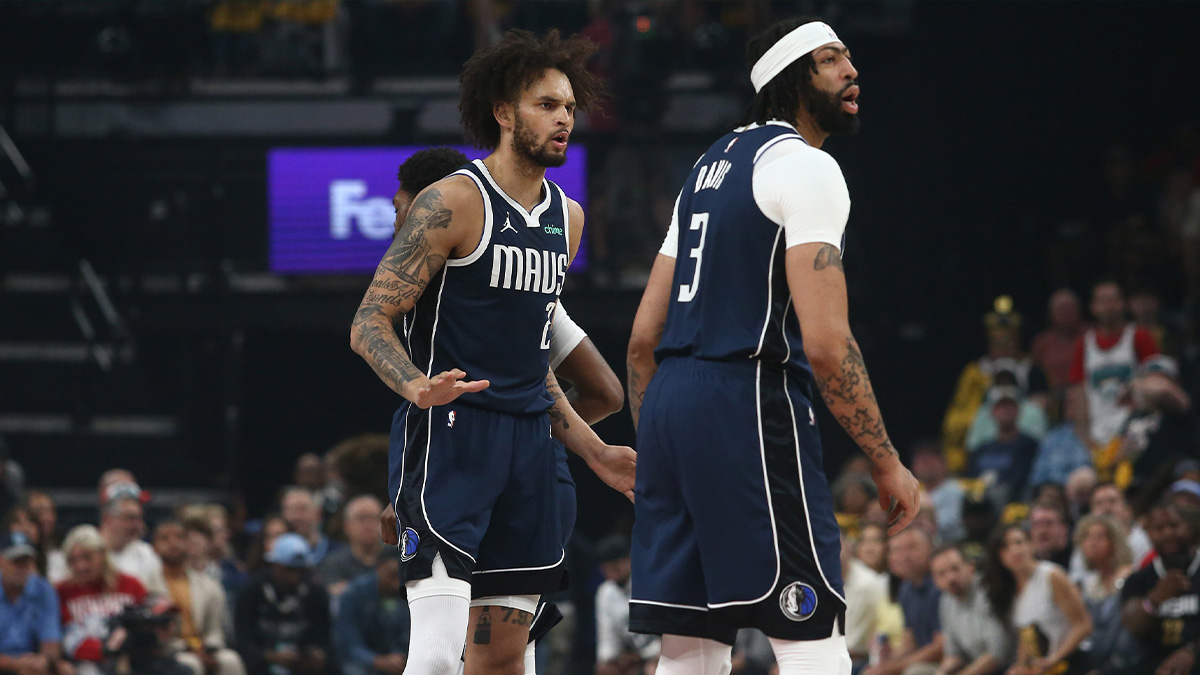 Mavericks’ Nico Harrison provides pair of Anthony Davis, Dereck Lively II injury updates