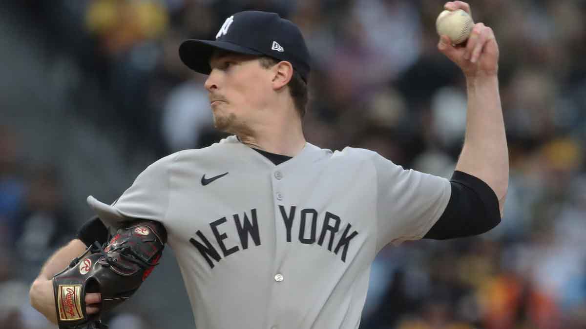 Apr 4, 2025; Pittsburgh, Pennsylvania, USA; New York Yankees starting pitcher Max Fried (54) pitches against the Pittsburgh Pirates during the sixth inning at PNC Park.