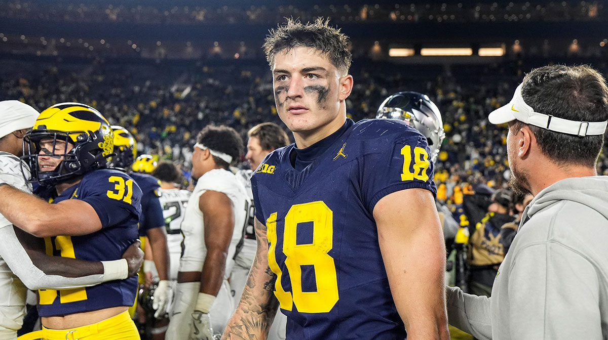 ichigan tight end Colston Loveland (18) walks off the field after 38-17 loss to Oregon at Michigan Stadium in Ann Arbor on Saturday, Nov. 2, 2024.