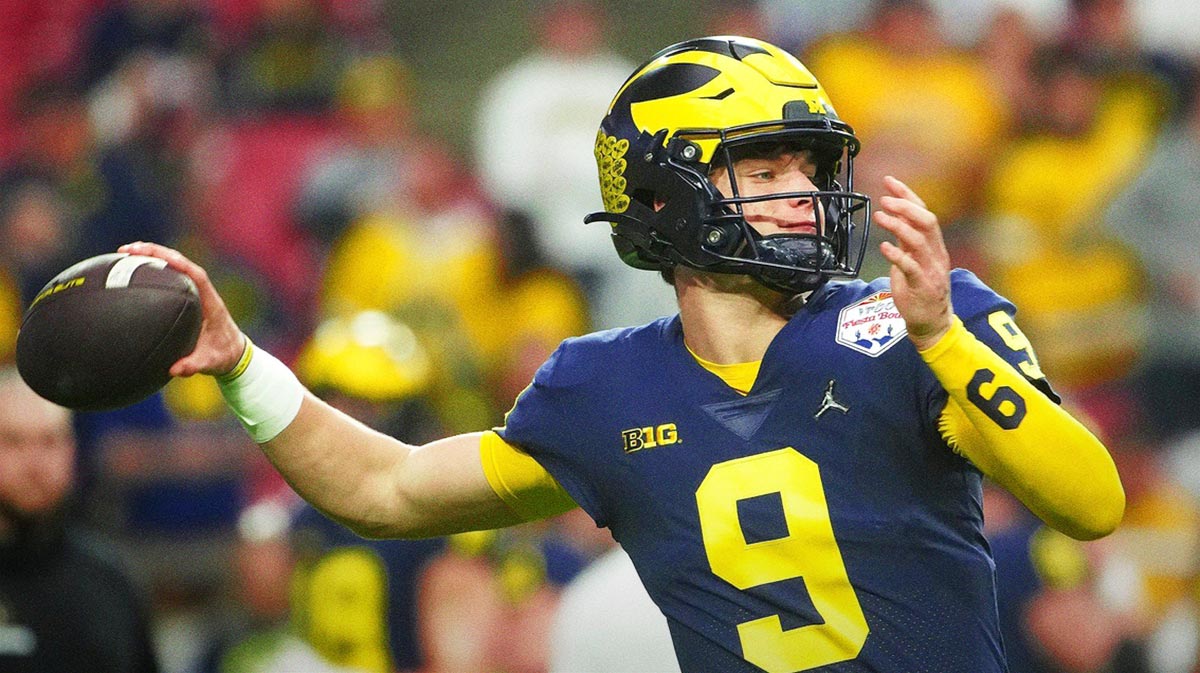 Vikings QB J.J. McCarthy gets all the flowers from Aaron Jones