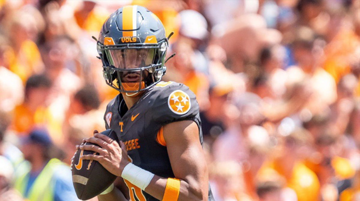 Tennessee quarterback Nico Iamaleava during Tennessee's game against Chattanooga in Neyland Stadium