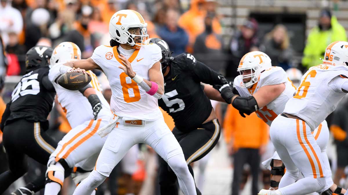 Oregon football snitched to Tennessee about Nico Iamaleava’s wandering eye