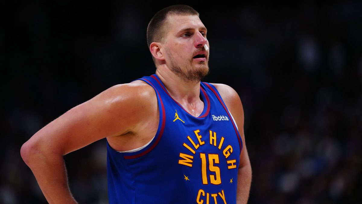 Denver Nuggets center Nikola Jokic (15) at the free throw line during overtime against the LA Clippers at Ball Arena.