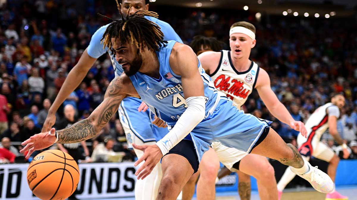North Carolina Tar Heels guard RJ Davis (4) chases a loose ball during the second half of a first round NCAA men’s tournament game against the Mississippi Rebels at Fiserv Forum. Mandatory Credit: Benny Sieu-Imagn Images