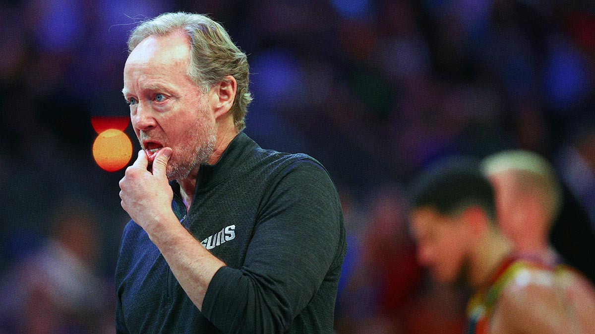 Phoenix Suns head coach Mike Budenholzer reacts during the second half against the Oklahoma City Thunder at Footprint Center.