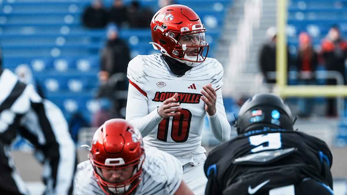 Louisville Cardinals quarterback Pierce Clarkson (10) took over from starter Tyler Shough late in the fourth quarter as the Cards defeated Kentucky at Kroger Field in Lexington, Ky. Nov. 30, 2024