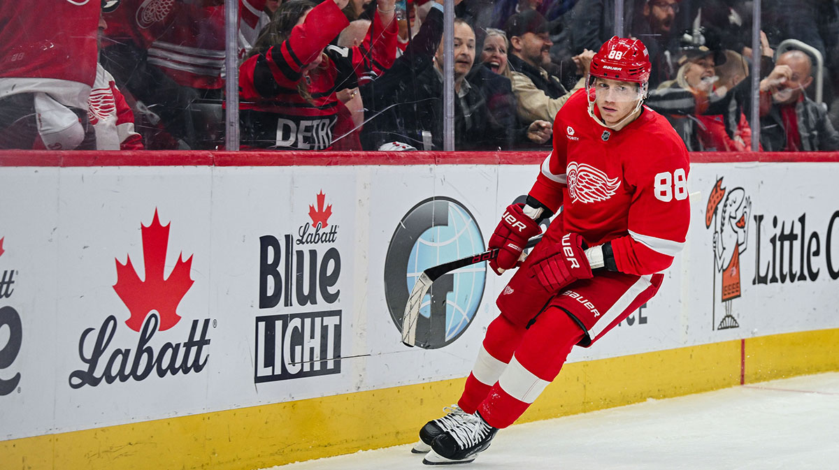 Red Wings’ Patrick Kane sets new US benchmark with goal vs. Hurricanes