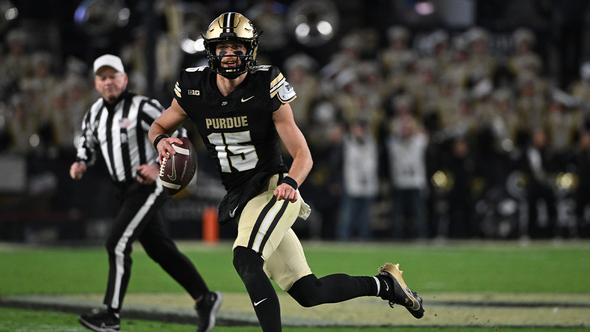 Purdue Boilermakers quarterback Ryan Browne (15) runs the ball during the second half against the Penn State Nittany Lions at Ross-Ade Stadium.