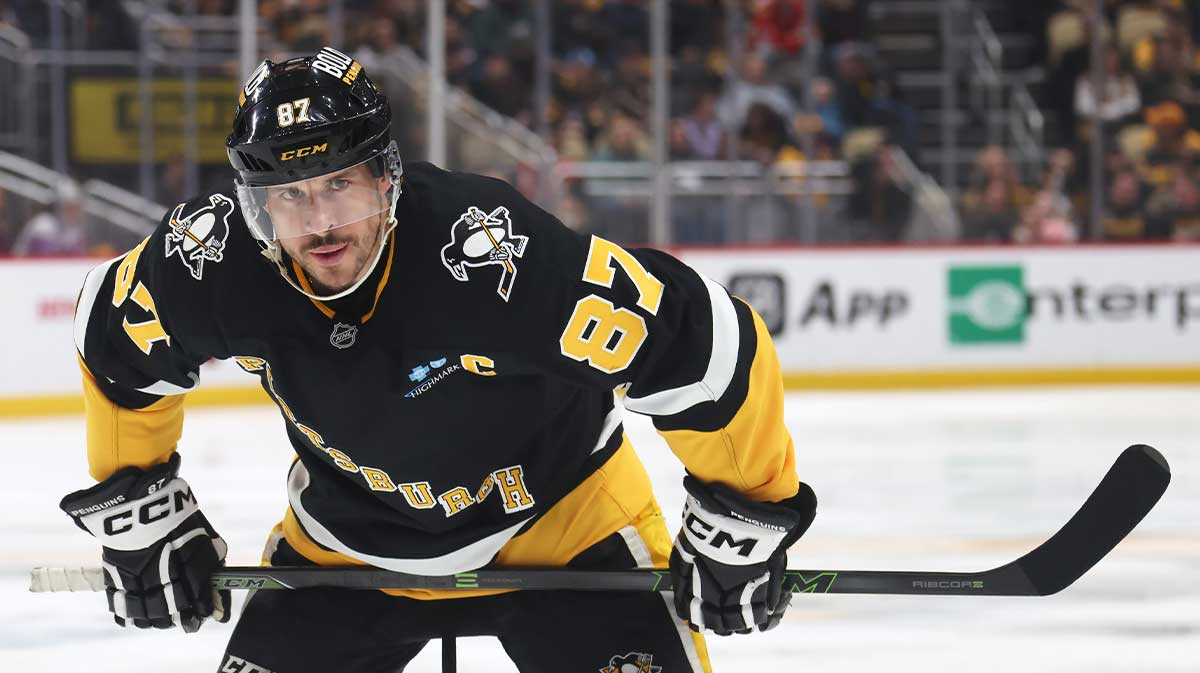 Pittsburgh Penguins center Sidney Crosby (87) prepares to take a face-off against the Chicago Blackhawks during the third period at PPG Paints Arena.