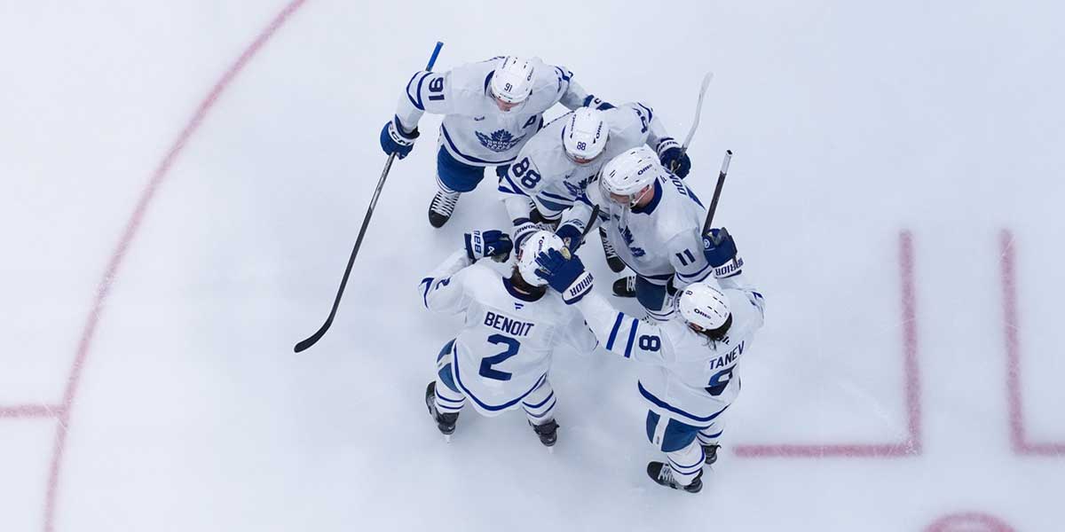 Simon Benoit scores 2nd goal of season to give Leafs stranglehold vs. Senators