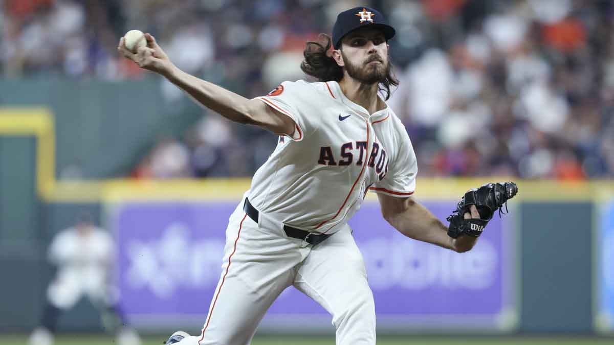 Astros make roster move after unfortunate pitching injury