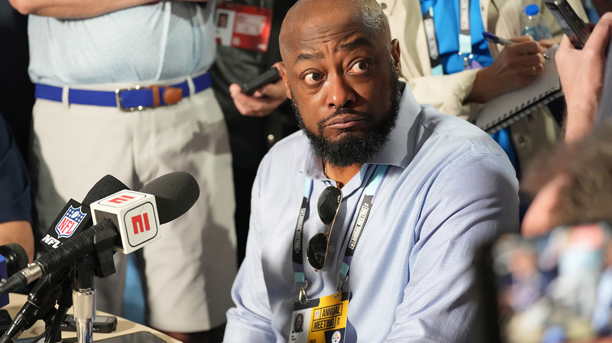 Pittsburgh Steelers head coach Mike Tomlin answers questions from the medianduring the NFL Annual League Meeting at The Breakers. Mandatory Credit: Jim Rassol-Imagn Images