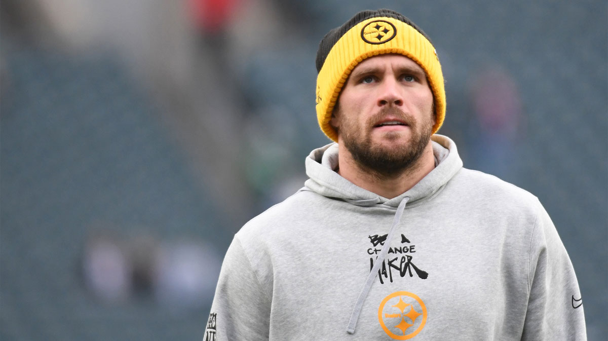 Pittsburgh Steelers linebacker T.J. Watt (90) during warmups against the Philadelphia Eagles at Lincoln Financial Field.