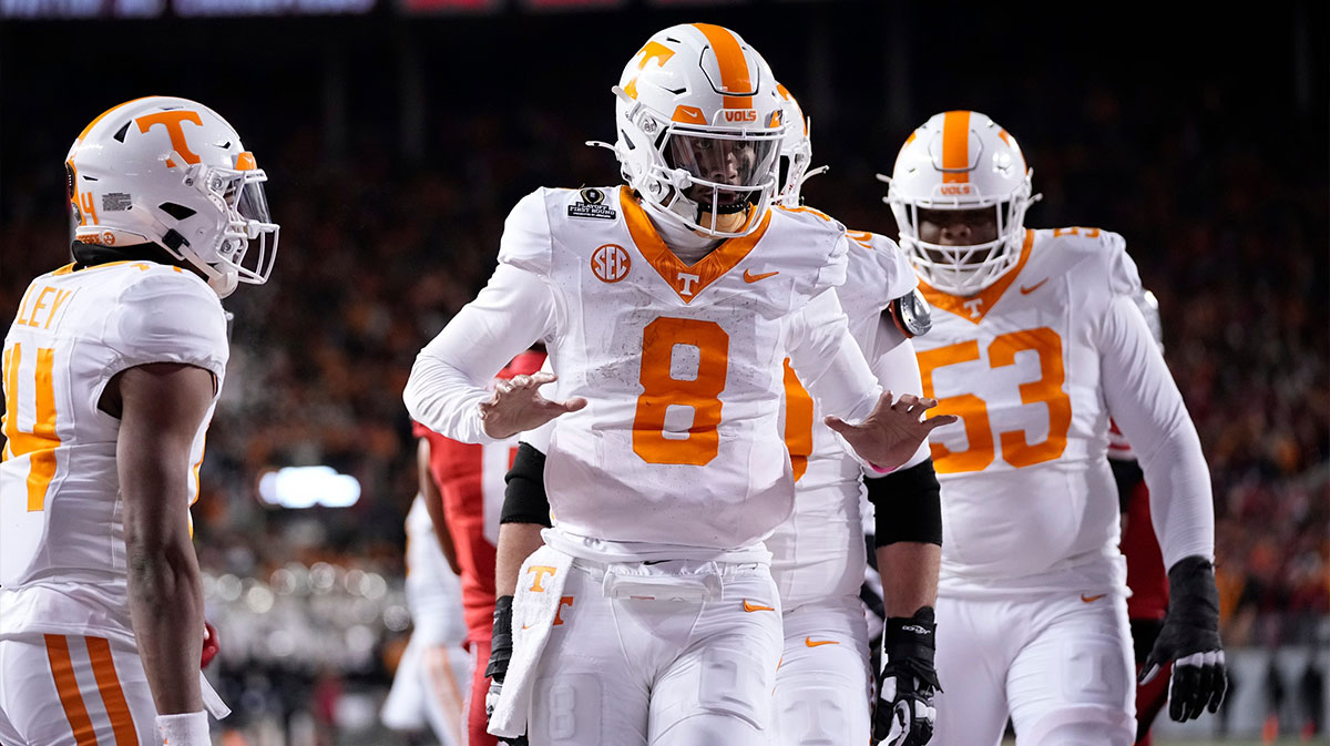Ex-Tennessee football star Nico Iamaleava officially hits transfer portal with ‘zero market’