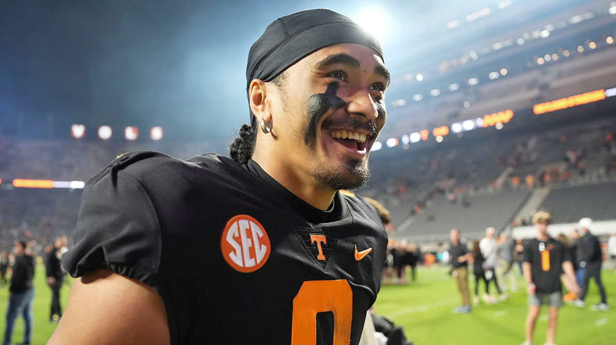 Tennessee quarterback Nico Iamaleava (8) walks off the field after the win over Kentucky after an NCAA college football game