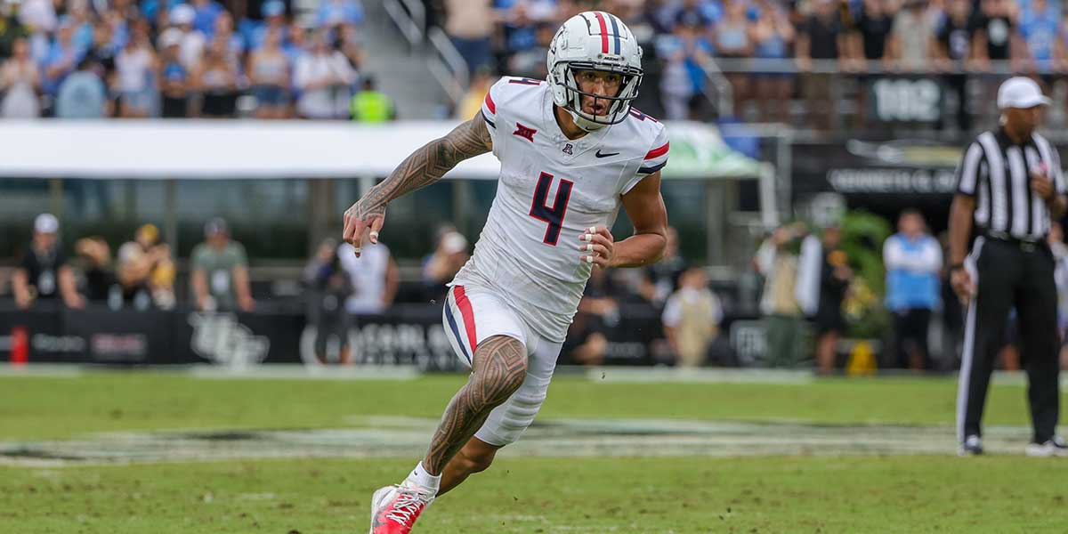 Arizona Wildcats wide receiver Tetairoa McMillan (4) during the second quarter against the UCF Knights at FBC Mortgage Stadium. Mandatory Credit: Mike Watters-Imagn Images