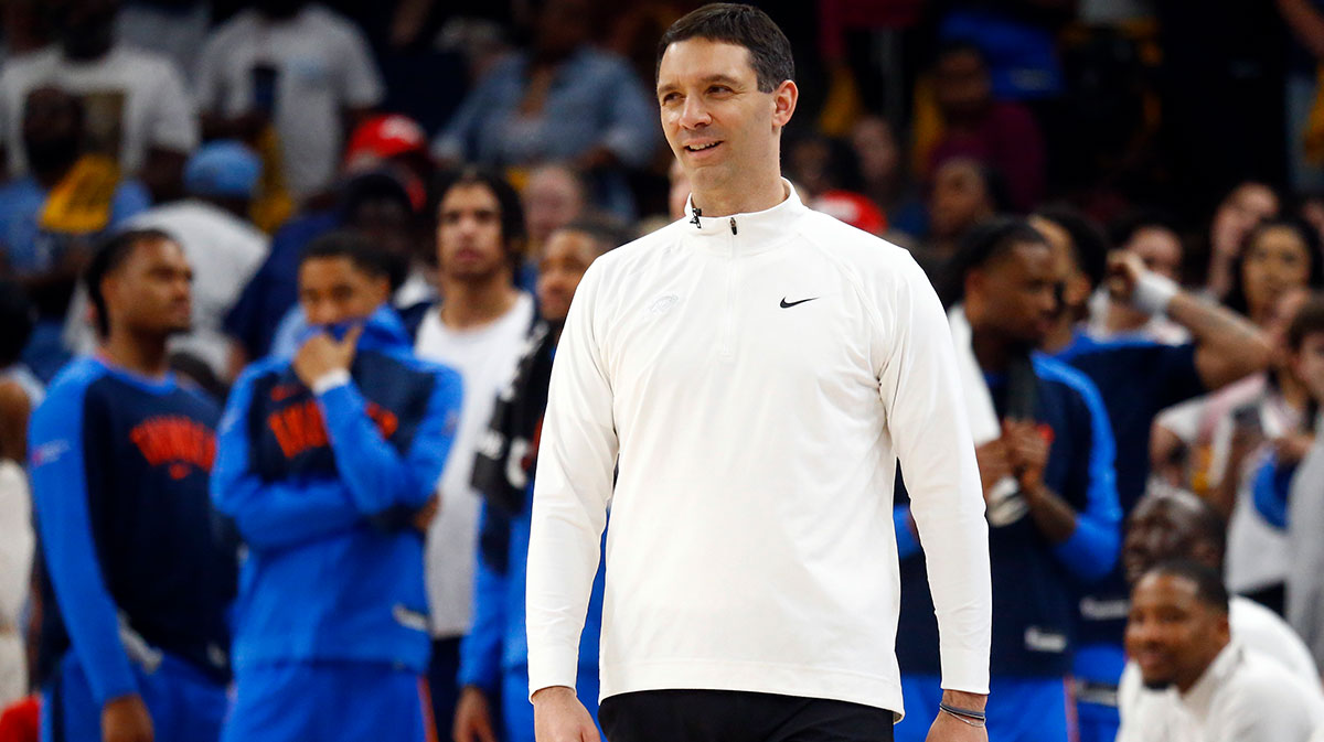 Thunder head coach Mark Daigneault reacts during the fourth quarter against the Memphis Grizzlies during game four for the first round of the 2024 NBA Playoffs at FedExForum