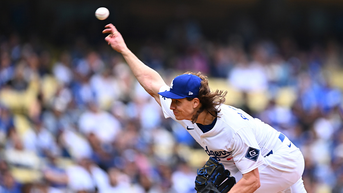 Los Angeles Dodgers pitcher Tyler Glasnow (31) throws during the first inning against the Pittsburgh Pirates at Dodger Stadium.