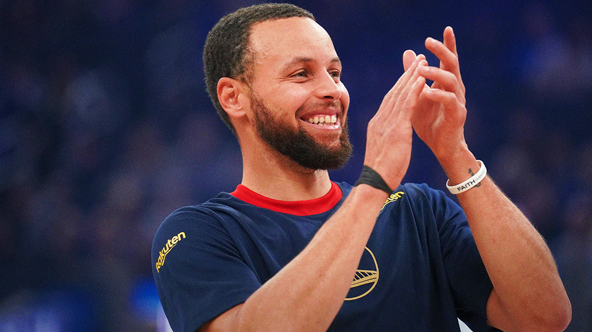 Golden State Warriors guard Stephen Curry (30) smiles before receiving his special Championship Ring in recognition of the USA Basketball Men’s National Team’s gold medal victory at the Paris 2024 Olympic Games before the start of the game against the Oklahoma City Thunder at the Chase Center.