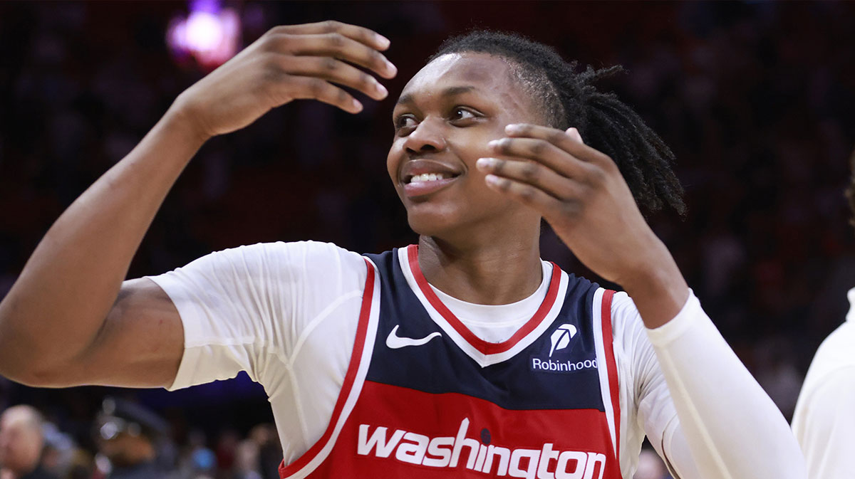 Washington Wizards guard Bub Carrington (8) celebrates the Wizards win against the Miami Heat at Kaseya Center.