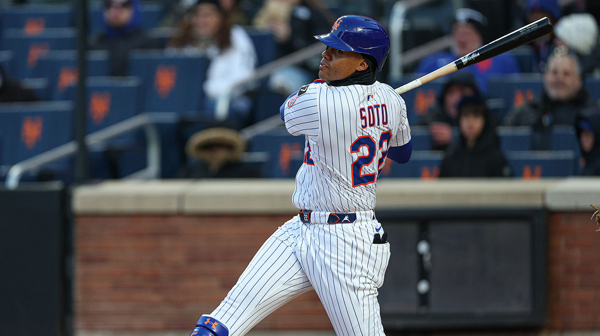 New York Mets right fielder Juan Soto (22) singles during the seventh inning against the Miami Marlins at Citi Field.