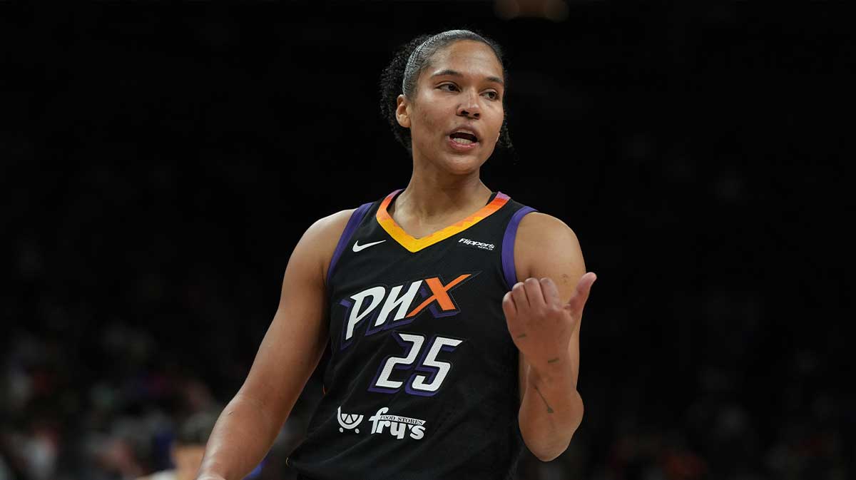 Phoenix Mercury forward Alyssa Thomas (25) reacts after a foul call against the Washington Mystics in the second half at Footprint Center