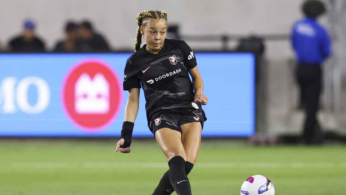 Angel City FC defender Savy King passes the ball during the second half of a soccer game against the Utah Royals at BMO Stadium.