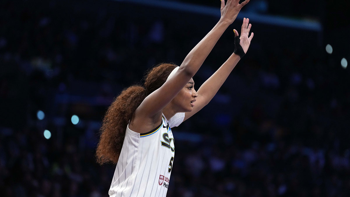 Chicago Sky forward Angel Reese (5) reacts in the first half against the LA Sparks at Crypto.com Arena.