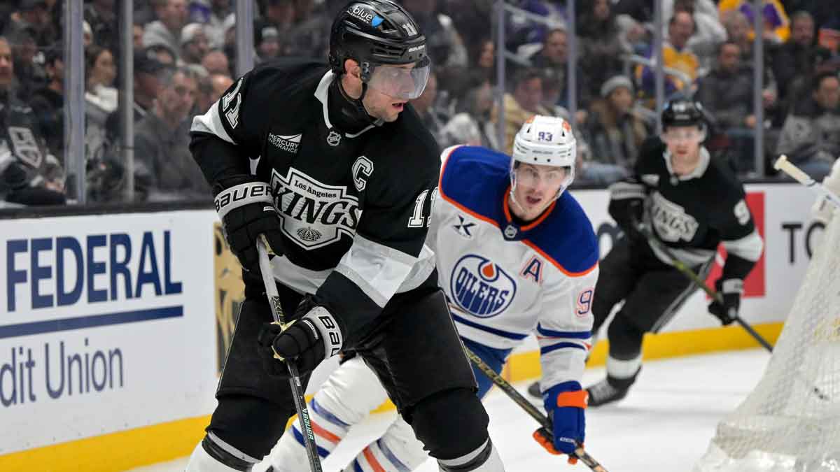 Los Angeles Kings center Anze Kopitar (11) handles the puck in the third period of game 2 of the 2025 Stanley Cup Playoffs against the Edmonton Oilers at Crypto.com Arena.