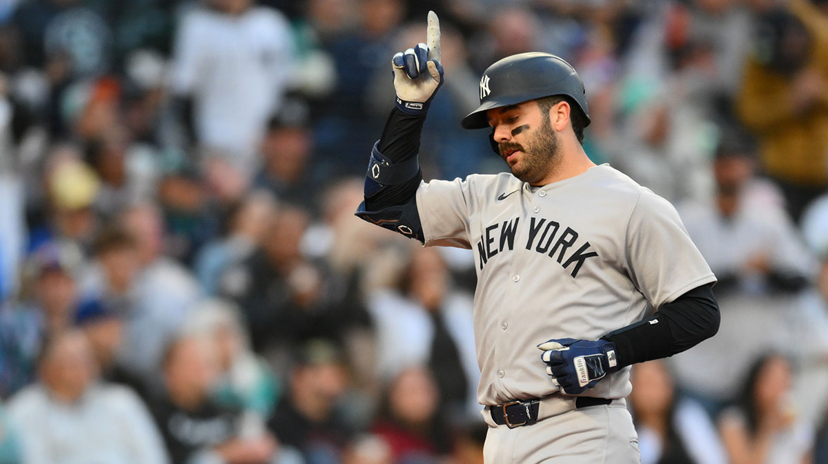 New York Yankees catcher Austin Wells (28) runs the bases after hitting a 3-run home run against the Seattle Mariners during the fifth inning at T-Mobile Park.