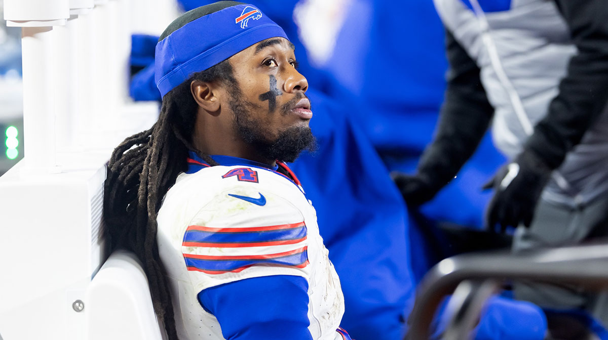 James Cook sounds off on Bills contract dispute at poker tournament
