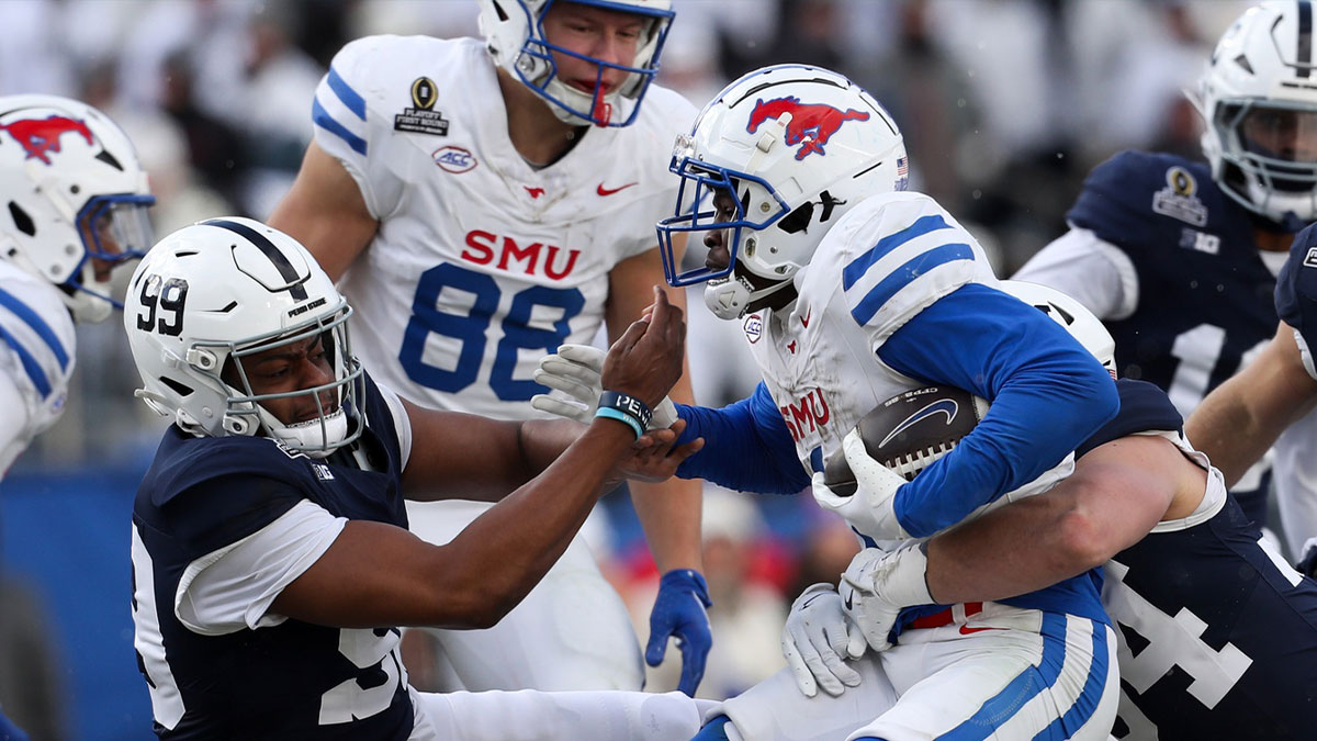 Southern Methodist Mustangs running back Brashard Smith (1) runs with the ball while trying to avoid a tackle during the fourth quarter against the Penn State Nittany Lions in the first round of the College Football Playoff at Beaver Stadium.