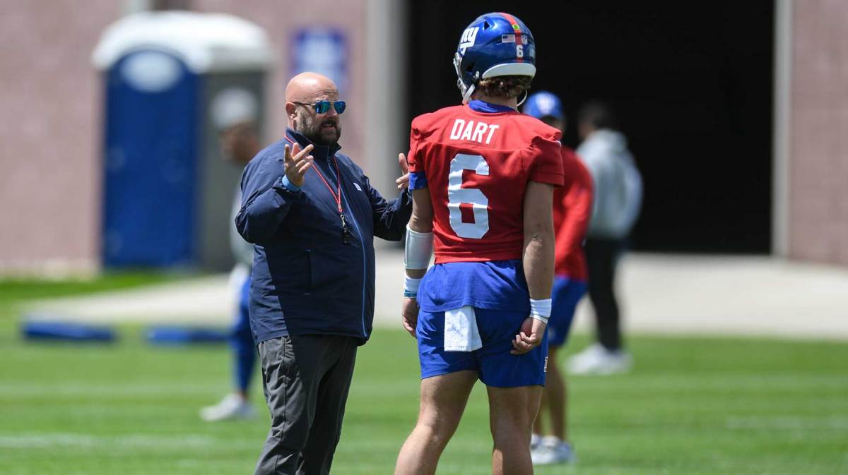 New York Giants head coach Brian Daboll and quarterback Jaxson Dart, who will wear No. 6 as his jersey number.