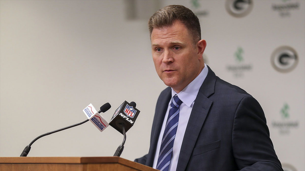 Packers make multiple signings