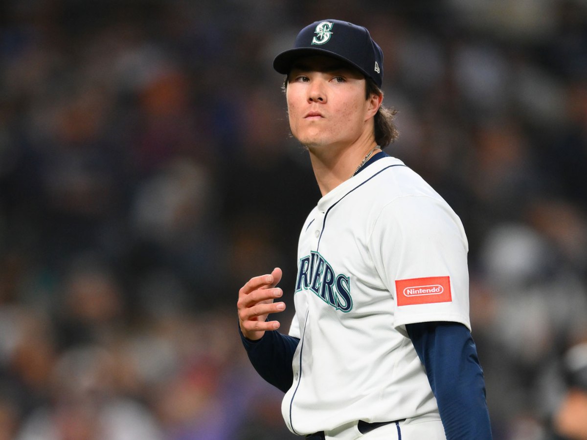 Mariners news: Bryan Woo drilled in dugout with foul ball, leaves Astros  game early