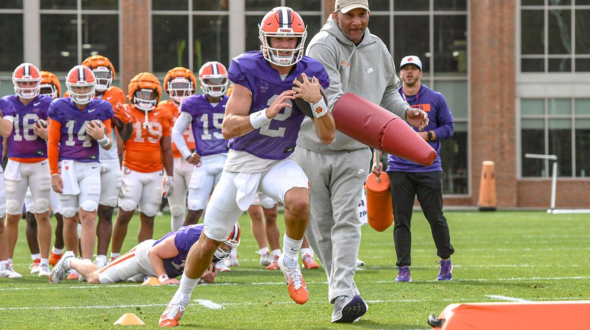 Clemson quarterback Cade Klubnik (2) runs in an obstacle drill during Spring Practice in Clemson, S.C.