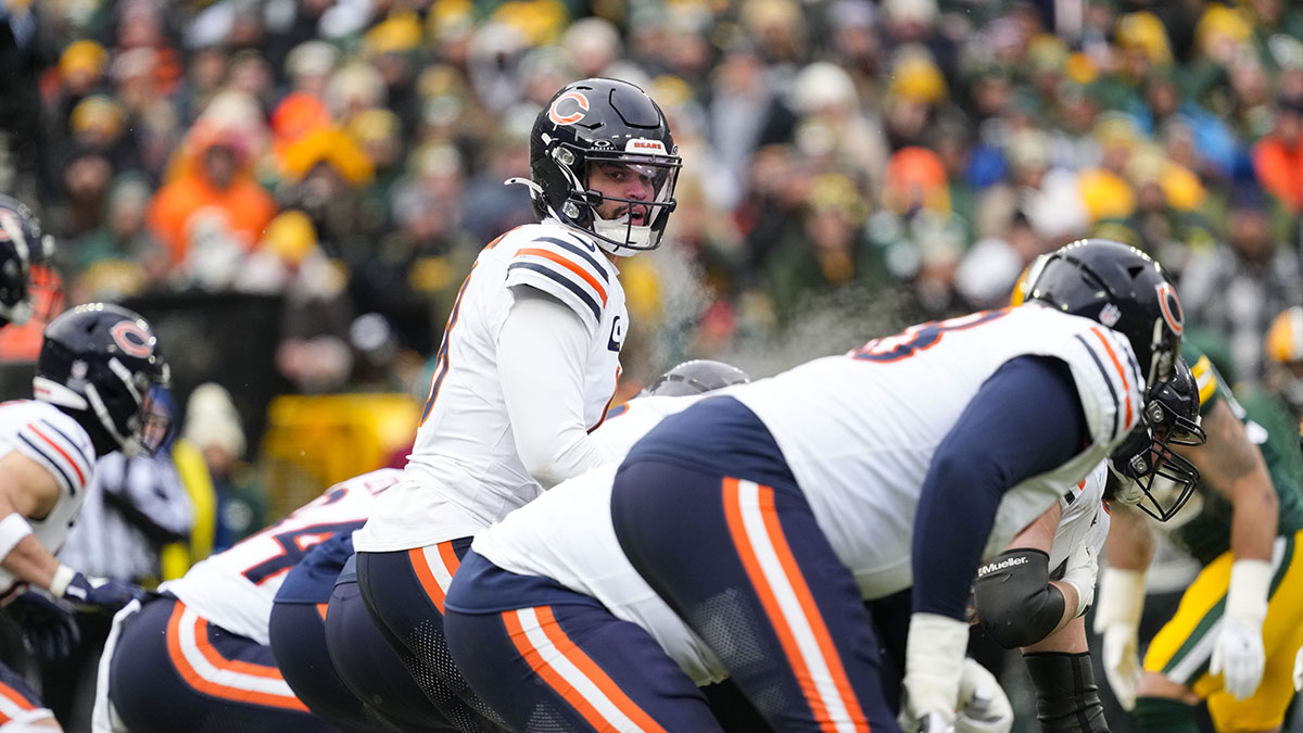 Chicago Bears quarterback Caleb Williams (18) during the game against the Chicago Bears at Lambeau Field.