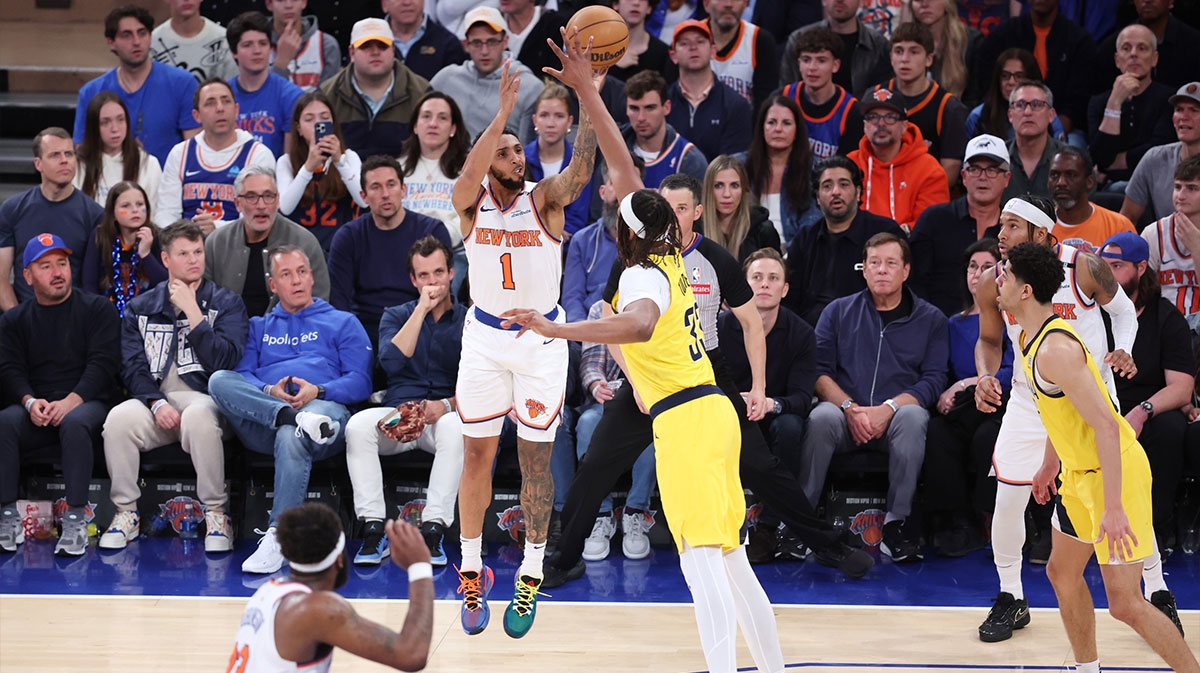New York Knicks guard Cameron Payne (1) shoots against Indiana Pacers center Myles Turner (33) in the fourth quarter during game two of the eastern conference finals for the 2025 NBA Playoffs at Madison Square Garden.