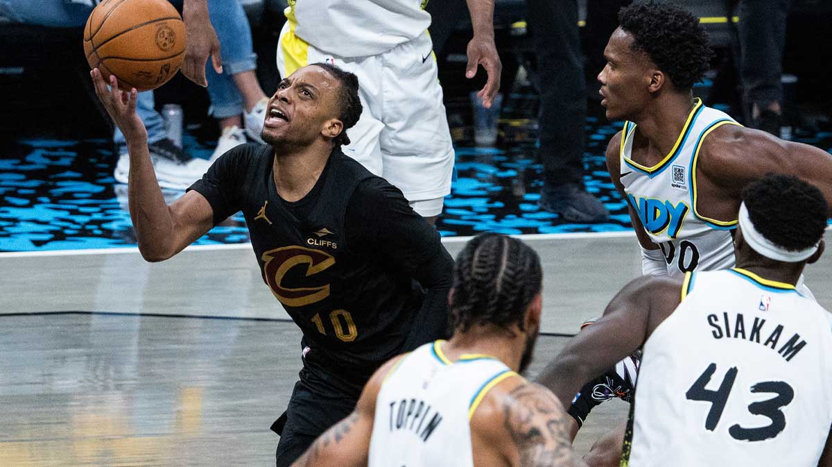 Cleveland Cavaliers guard Darius Garland (10) shoots the ball while Indiana Pacers guard Bennedict Mathurin (00) defends during game three of the second round for the 2025 NBA Playoffs at Gainbridge Fieldhouse.
