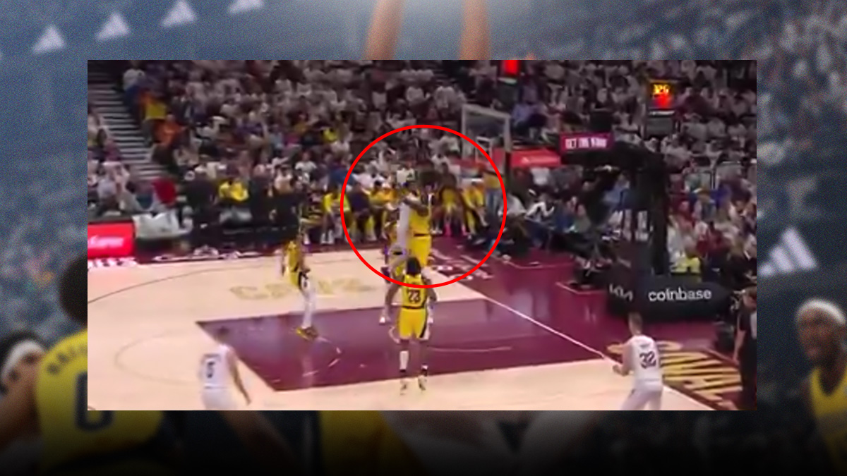 Cavs' Donovan Mitchell dunking on Pacers' Pascal Siakam