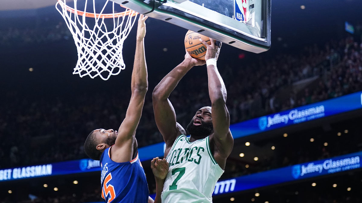 Celtics guard Jaylen Brown (7) attempts layup