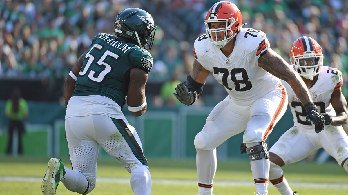 Oct 13, 2024; Philadelphia, Pennsylvania, USA; Cleveland Browns offensive tackle Jack Conklin (78) prepares to block against Philadelphia Eagles defensive end Brandon Graham (55) at Lincoln Financial Field.